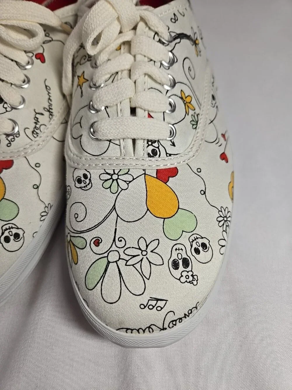 Keds Women's Day of the Dead/Sugar Skull Design Size 8
